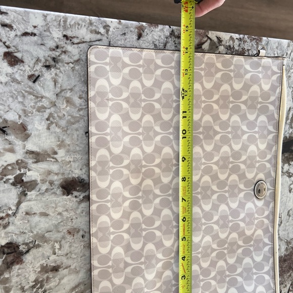 Coach tablet or clutch case - Picture 6 of 8